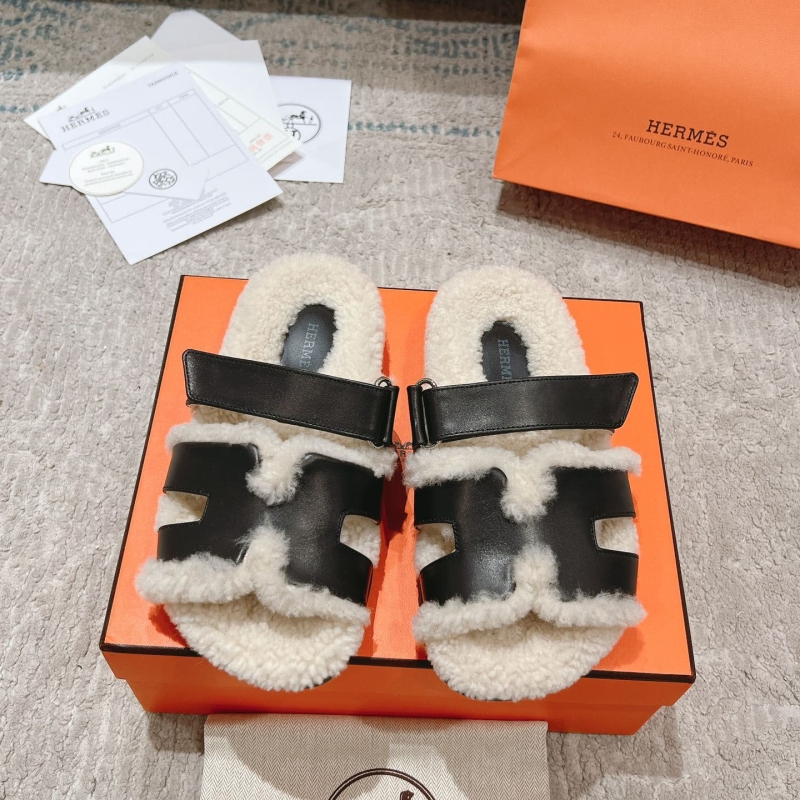 H**mes slippers